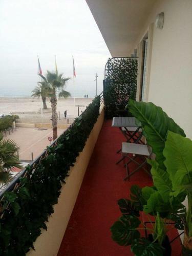 Apartamento Apt With Balcony With Beach Vue