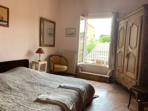 Hostal La Sarrasine