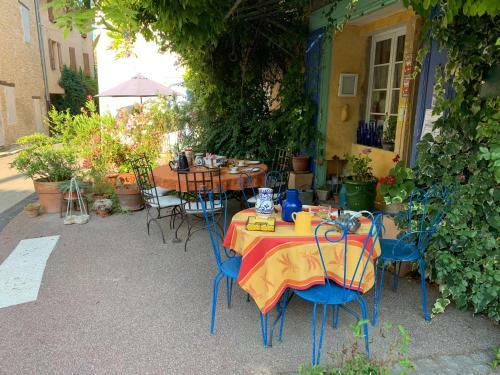 Hostal La Sarrasine