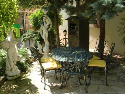 G�te De La Fontaine
