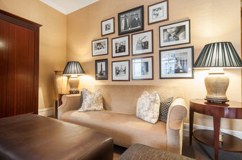 Hotel Quarters On Florida
