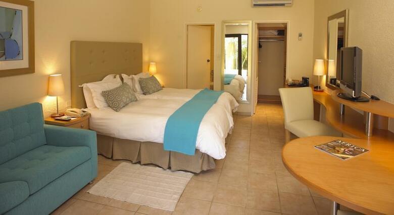 Hotel Cabanas Sun City