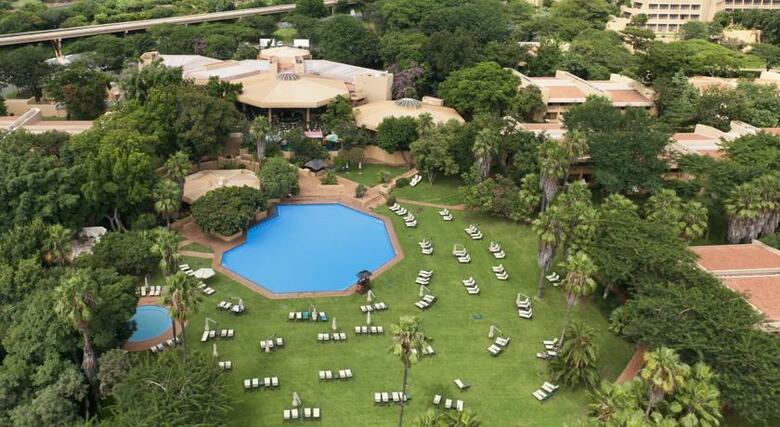 Hotel Cabanas Sun City