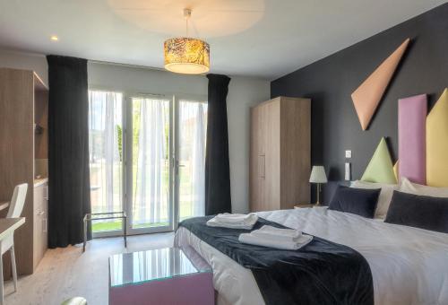 Domaine Des Pierres Dor�es