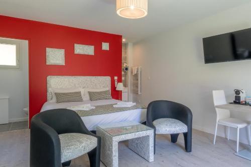 Domaine Des Pierres Dor�es