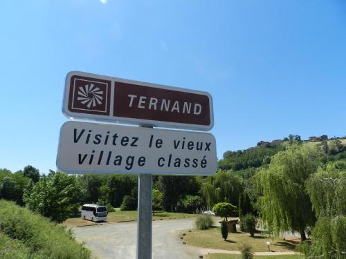 Domaine Des Pierres Dor�es