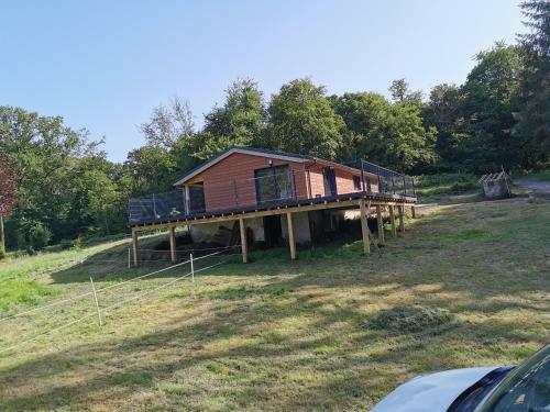 Chalet Norv�gien Dans La For�t