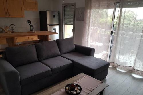 Apartamento Cap D'ail : Spacieux 2 Pi�ces En Face Des Plages.
