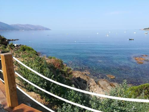 Villa Pieds Dans L'eau Avec Acc�s Mer