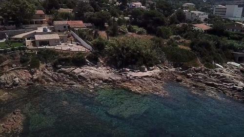 Villa Pieds Dans L'eau Avec Acc�s Mer