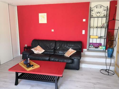 Roquefort Les Pins-2 P-piscine-terrasse-prestations