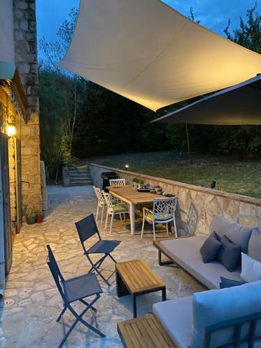 Private & Comfortable Stone Villa With Pool