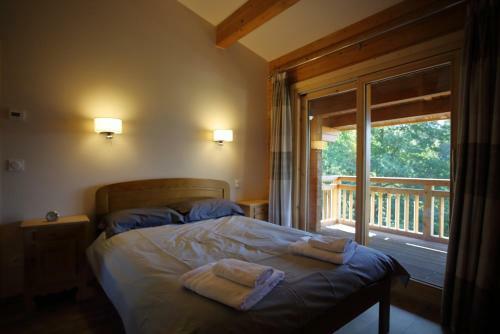Chalet Haut Standing � Proximit� Du Centre (ch228)