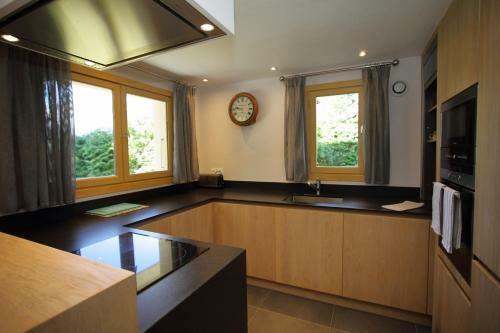 Chalet Haut Standing � Proximit� Du Centre (ch228)