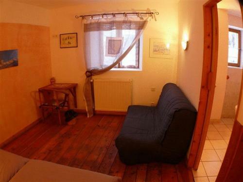 Hostal La Ptite Auberge