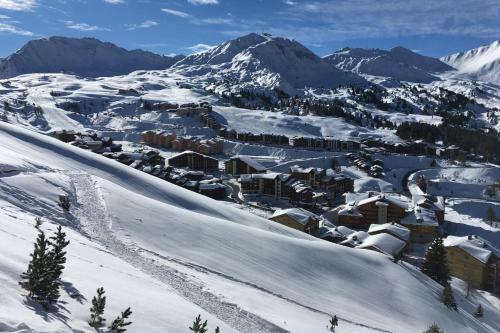 Apartment With Balcony In La Plagne