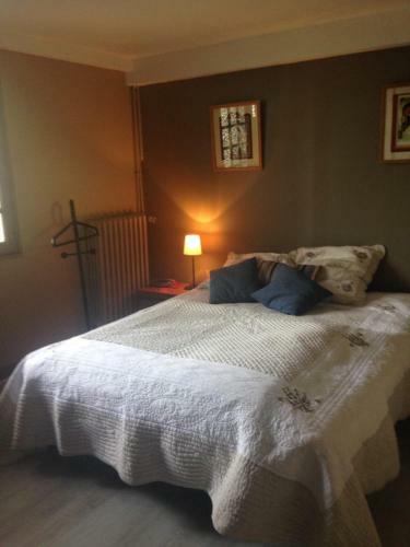 Nice Villa With Outbuilding In Pyla Sur Mer