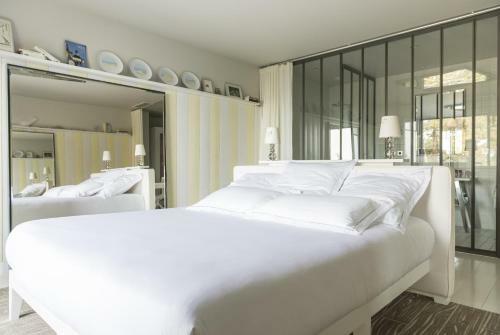 Hotel La Co(o)rniche