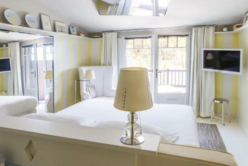 Hotel La Co(o)rniche