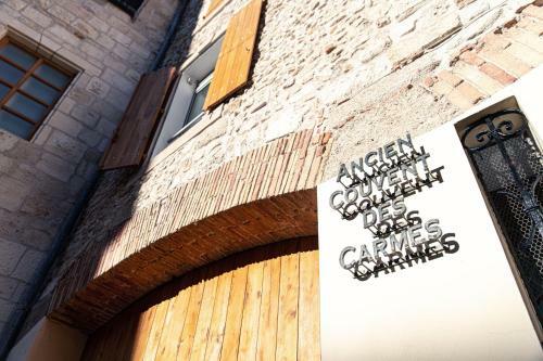 Hostal Studio Du Maire Maison De L'�glise Du Couvent