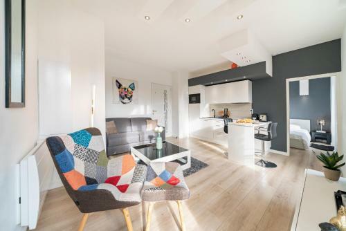Monaco Border, Fully Renovated Apartment