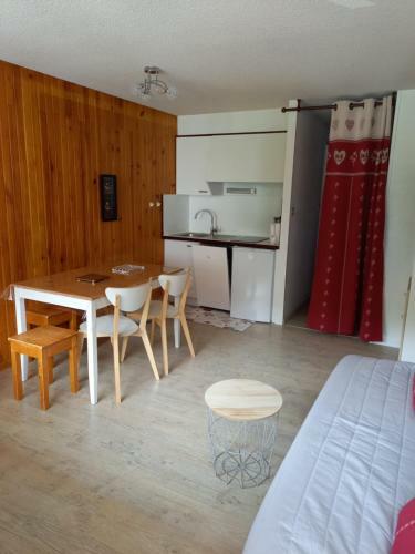 Apartamento Studio 4 Personnes Centre Superbesse