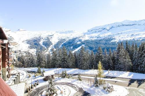 Beautiful One-bedroom Apartment With Fireplace And Stunning Views