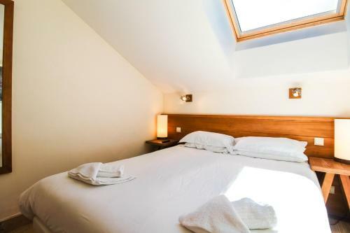 Beautiful One-bedroom Apartment With Fireplace And Stunning Views