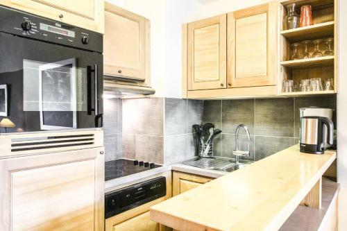 Beautiful One-bedroom Apartment With Fireplace And Stunning Views