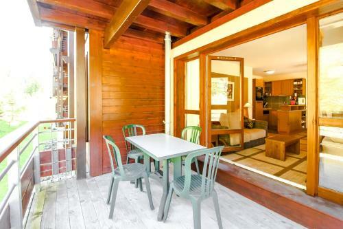Apartamento Spacious Family 2-bed, 2-bath With Parking, Private Piste