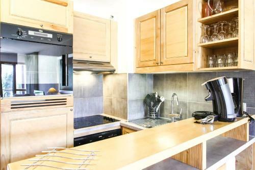 Stunning 3-bedroom Apartment With Mountain Views