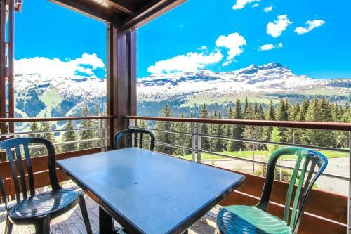 Stunning 3-bedroom Apartment With Mountain Views