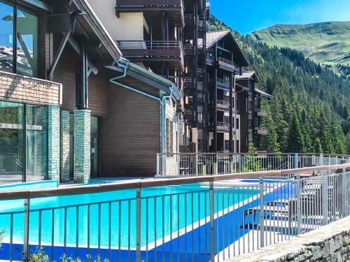 South-facing Newly Renovated 2-bed Apartment Les Terrasses D'eos
