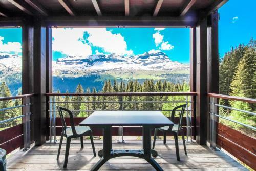 South-facing Newly Renovated 2-bed Apartment Les Terrasses D'eos