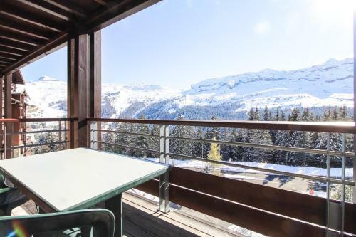 South-facing Newly Renovated 2-bed Apartment Les Terrasses D'eos