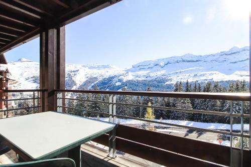 South-facing Newly Renovated 2-bed Apartment Les Terrasses D'eos