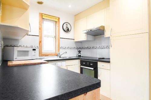 Charming 4-bedroom Ski Chalet With Terrace