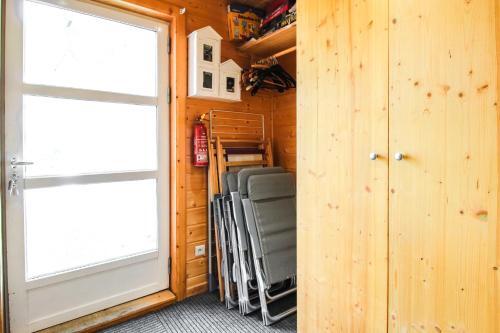 Charming 4-bedroom Ski Chalet With Terrace