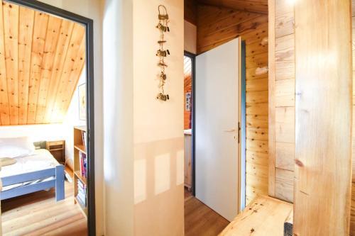 Charming 4-bedroom Ski Chalet With Terrace