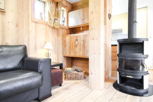 Charming 4-bedroom Ski Chalet With Terrace