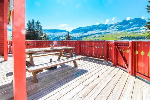 Charming 4-bedroom Ski Chalet With Terrace