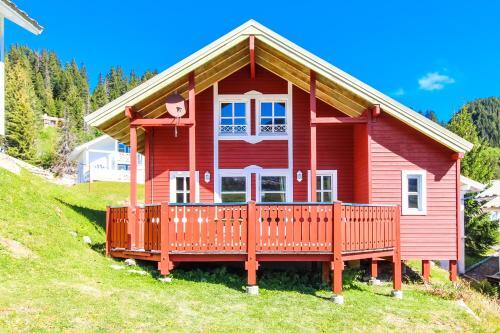 Charming 4-bedroom Ski Chalet With Terrace