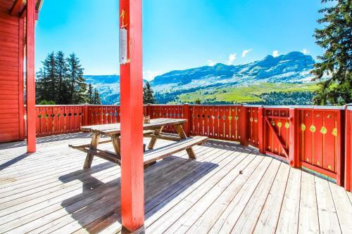 Charming 4-bedroom Ski Chalet With Terrace