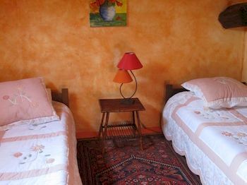 Hostal Les Chaumi�res Du Ch�ne