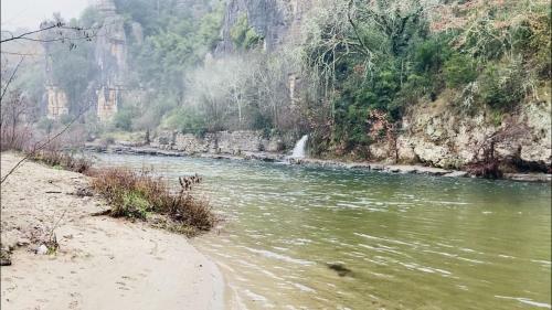 Gites Des Falaises De La Beaume
