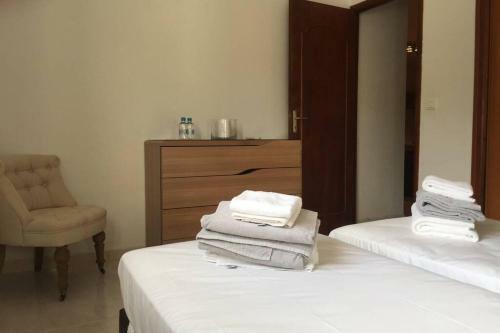 Villa Piscine Chauff�e 5mn De La Plage