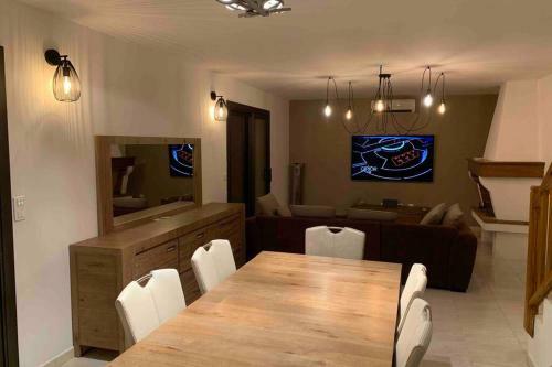 Villa Piscine Chauff�e 5mn De La Plage