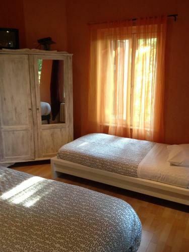 Hotel H�tel Restaurant Les Platanes