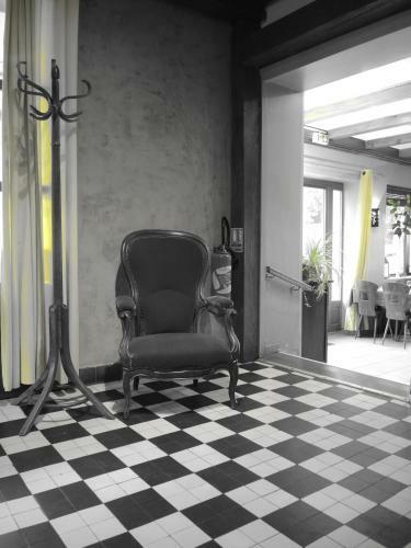 Hotel H�tel Restaurant Les Platanes