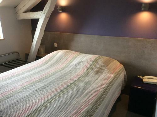 Hotel Logis Auberge De La Tour